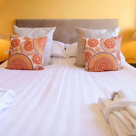 The Sands - Sea Front Отель