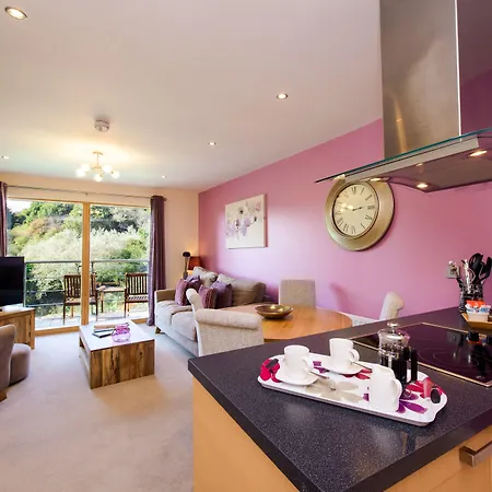 The Sands - Sea Front Отель Скарборо