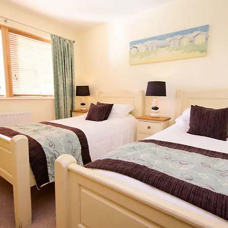 Отель The Sands - Sea Front