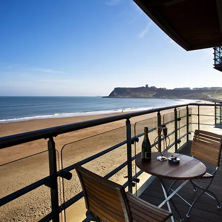 Отель The Sands - Sea Front *