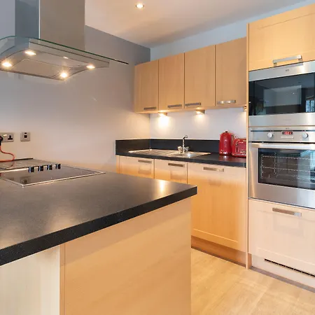 The Sands - Sea Front Отель *