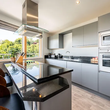 The Sands - Sea Front Отель Скарборо