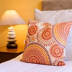 Hotel The Sands - Sea Front *