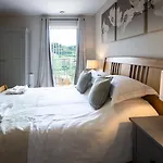 The Sands - Sea Front Hotel *