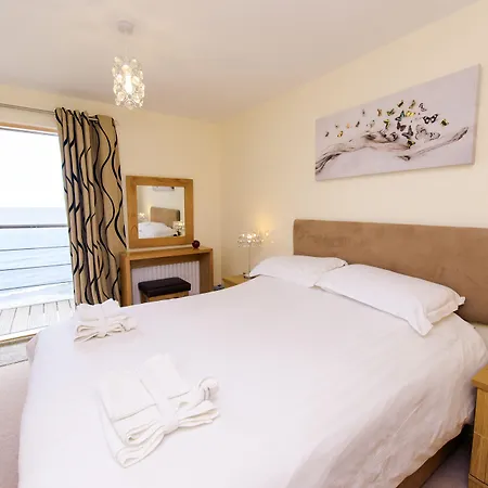 The Sands - Sea Front Hotel Scarborough