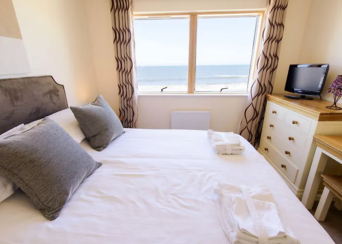 Hotel The Sands - Sea Front Scarborough