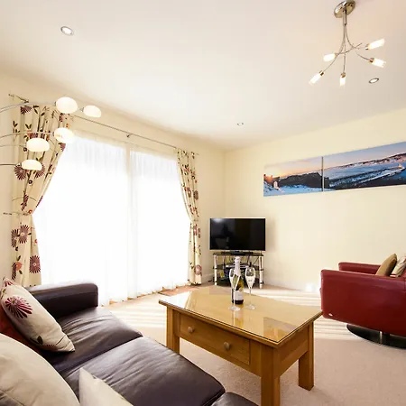 The Sands - Sea Front Apartment Scarborough